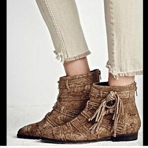 Free People Suede Ankle Boots Decades Taupe Distressed Fringe Size 36 5.5